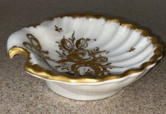 VTG Limoges France White W/Gold Floral Design 5.5” Clam Shell Shaped Bowl, EUC