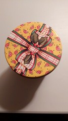1997 Mary Engelbreit Tin – Bow Design
