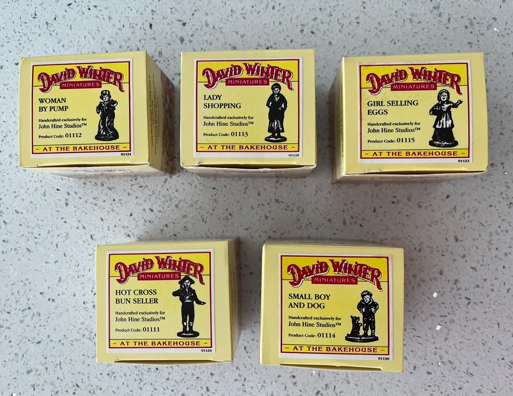 David Winter Miniatures At The Bakehouse: 5 figures (see notes on diorama)