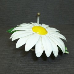 Vintage MCM Tole Painted Metal DAISY Floral Wall Hook Italy BOHO Flower Toleware