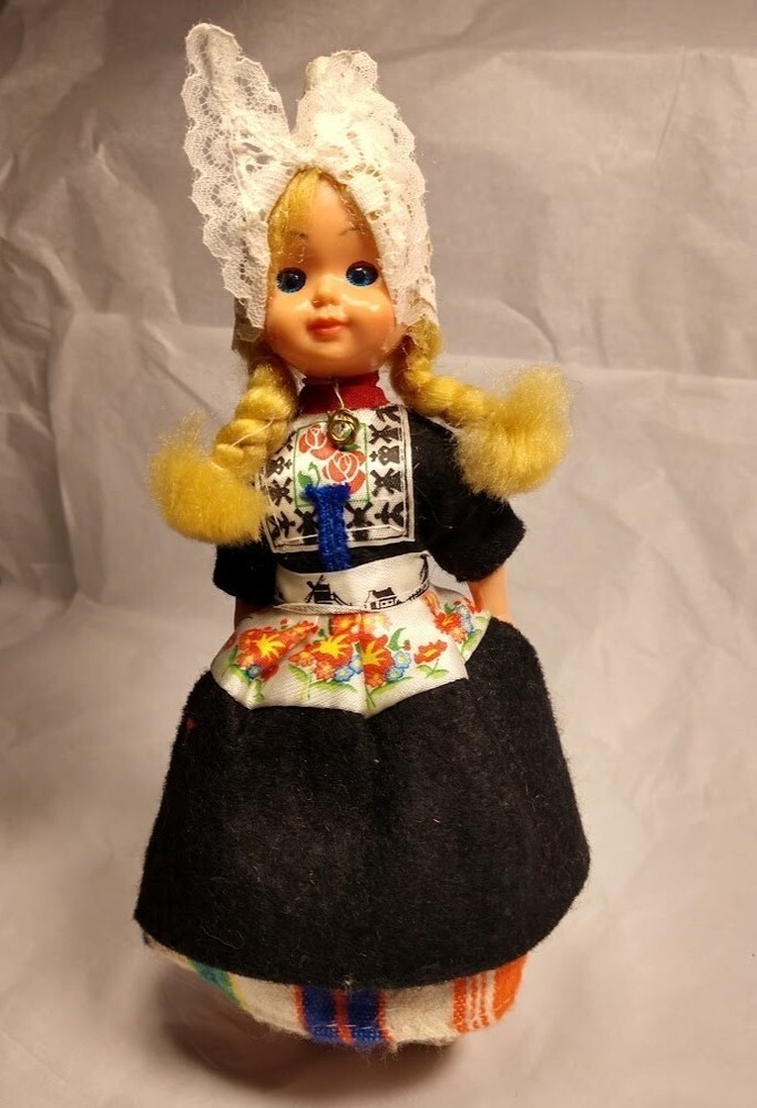 Souvenir Plastic Doll Sleep Eyes Traditional Dutch Folk Costume Wooden Shoes
