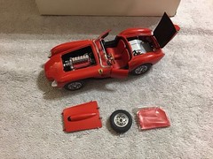 Danbury Mint 1958 FERRARI 250 TESTA ROSSA 1:24 Precision Metal Diecast
