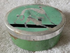Vintage Green & Black Art Deco Footed Trinket Box W/ Dogs & Felt Insert