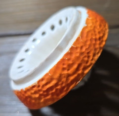 Majolica Ceramic Pottery Juicer Reamer White Orange Peel Chips 3″ Cup Top 1930s