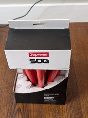 Supreme x SOG Folding Shovel Red Entrenching Tool Collapsible Brand New FW17