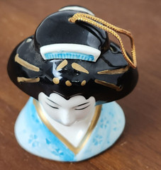 Vintage Unbranded Ceramic Hanging Incense Geisha Girl Bust in Blue Kimono