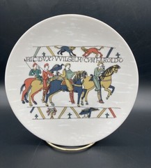 RARE Vintage Limoges France Capisserie de Bayeux Falcon Hunter Plate