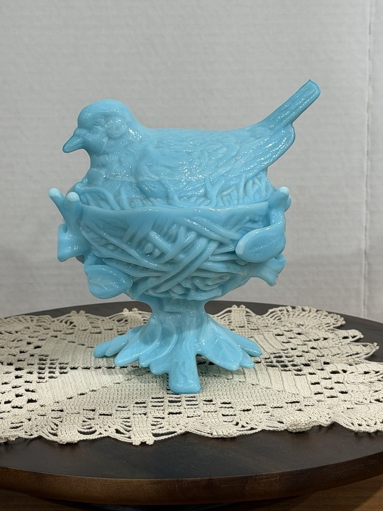 Westmoreland Robin Bird Dove on Nest Footed Bowl Dish & Lid Blue Milk Glass