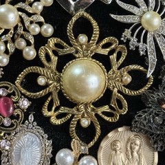 Framed Rhinestone & Faux Pearl Angel Jewelry Collage Wall Decor Art