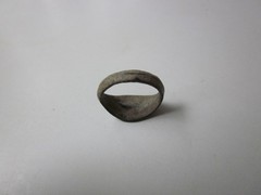 rare ancient Viking period small ladies’ or children’s bronze ring IX – X AD.