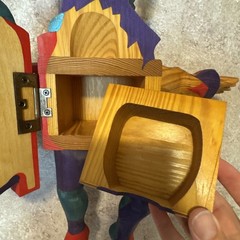 BEAUTIFUL Rare Vintage Signed Wood sculpture Wall Hanging Trinket Box R.A. Pitz