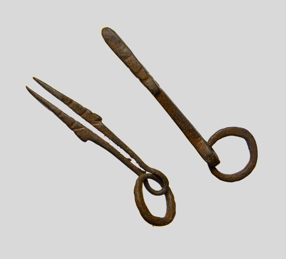 Ancient Roman Bronze Tweezers Medical Grooming Tool 48mm Authentic Artifact