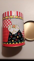 1997 Mary Engelbreit Tin – Bow Design