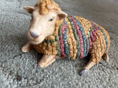 Harmony Kingdom David Winter’s Wonderland Lucy Sheep Figurine #DWWSH (337ME)