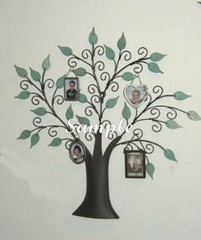 Hallmark The Family Tree 15″ Display Stand/Hang Keepsake Ornament Holder
