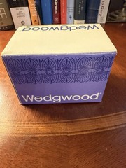 Wedgwood Primrose Yellow On White Jasperware 2.75″ Daffodil Egg – Original Box