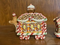 Pre-owned in EXCELLENT condition! FITZ AND FLOYD CANDY LANE 3 PIECE TRAIN SET