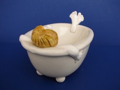 RARE Vintage 1975 Fitz & Floyd Man in Bathtub Soap Dish Whimsical Collectible