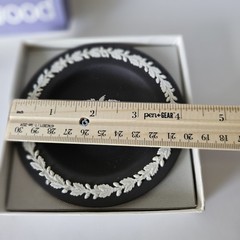 Wedgwood Black Jasperware Round Sweet Dish City Of London Crest 4″ In Box