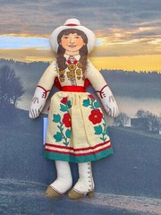 Vintage 1979 Hallmark Famous American Fabric cloth Doll -Annie Oakley 6”