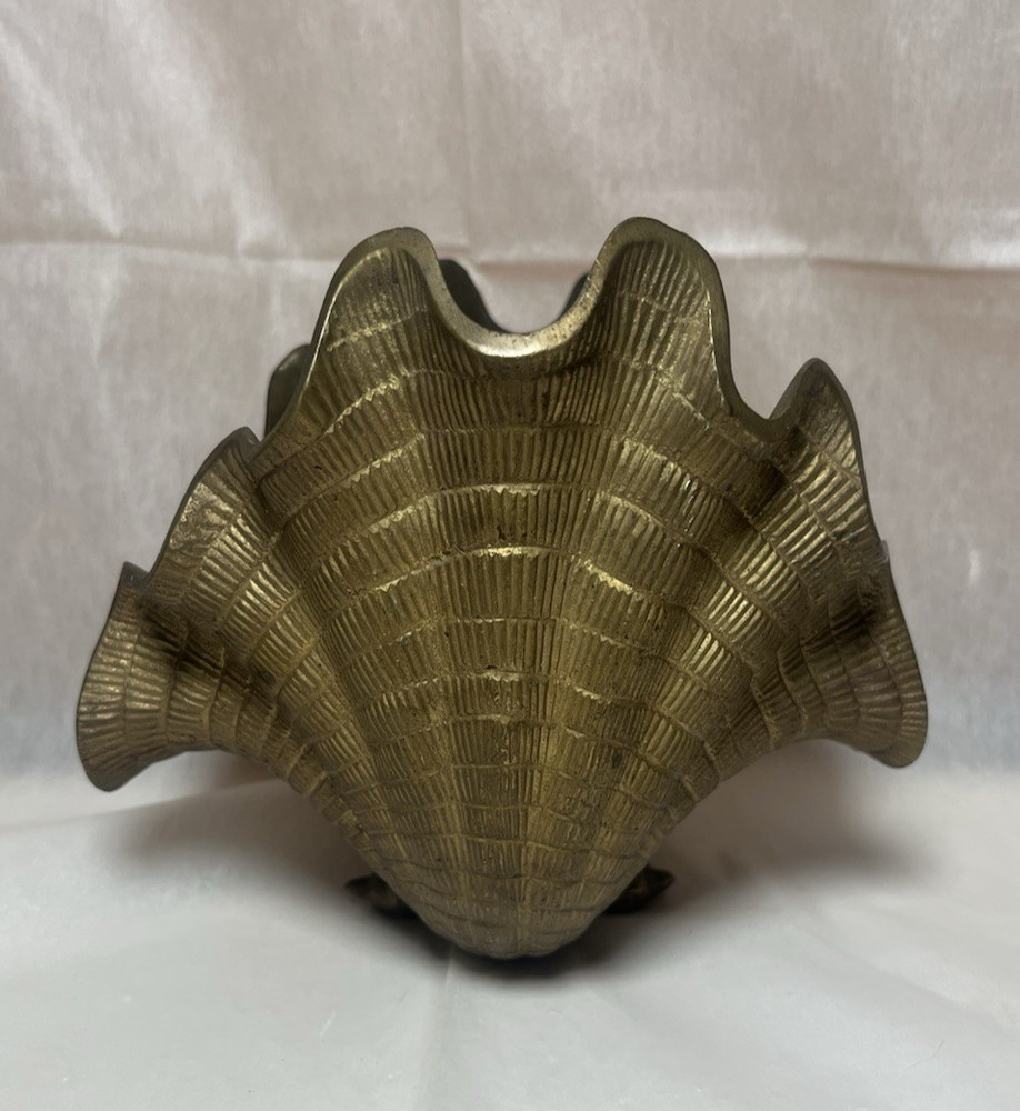 Vintage 1950s Solid Brass Clam Shell Trinket/Planter Hand Crafted In India