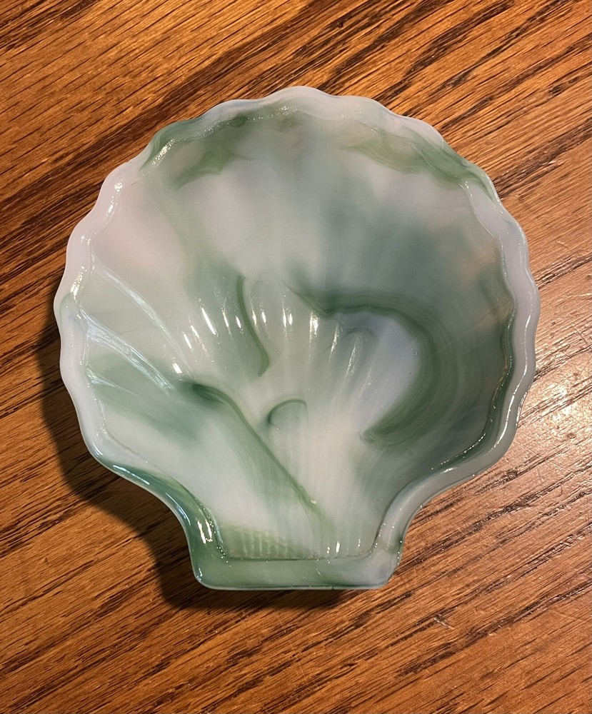 Vintage AKRO AGATE Shell Trinket Dish Ash Tray Green White Slag Glass