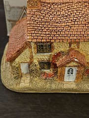 “Stone Cottage” by Lilliput Lane Miniature Cottage United Kingdom