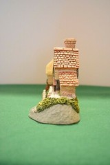 David Winter Arches Thwonce The Birth Day Cottage Aug 10 In its original box.