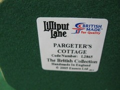 Lilliput Lane Pargeter’s Cottage Mint in original box with deed. L2865