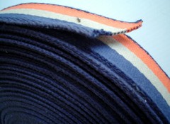 ONE VINTAGE COTTON BELT ROLL ***** UN ANCIEN ROULEAU DE CEINTURE DE COTON