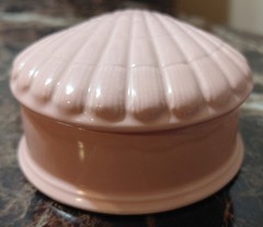 Vintage 1975 Fitz & Floyd Pink Ceramic Shell Trinket Box