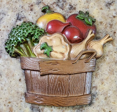 Sexton Cast Metal Wall Hanging Fruit & Vegetable Baskets Set Of 4 Vintage 1976