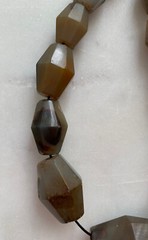 Ancient Agate Beads Islamic 1500 AD – Strand 1 – from Afghanistan 13 Beads
