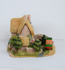Lilliput Lane Old Scrumpy Farm. Mint in its original box with a deed. L2394