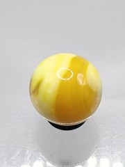 .62″ Akro Yellow, White, Egg Yoke Wonky Corkscrew Marble- #CE147