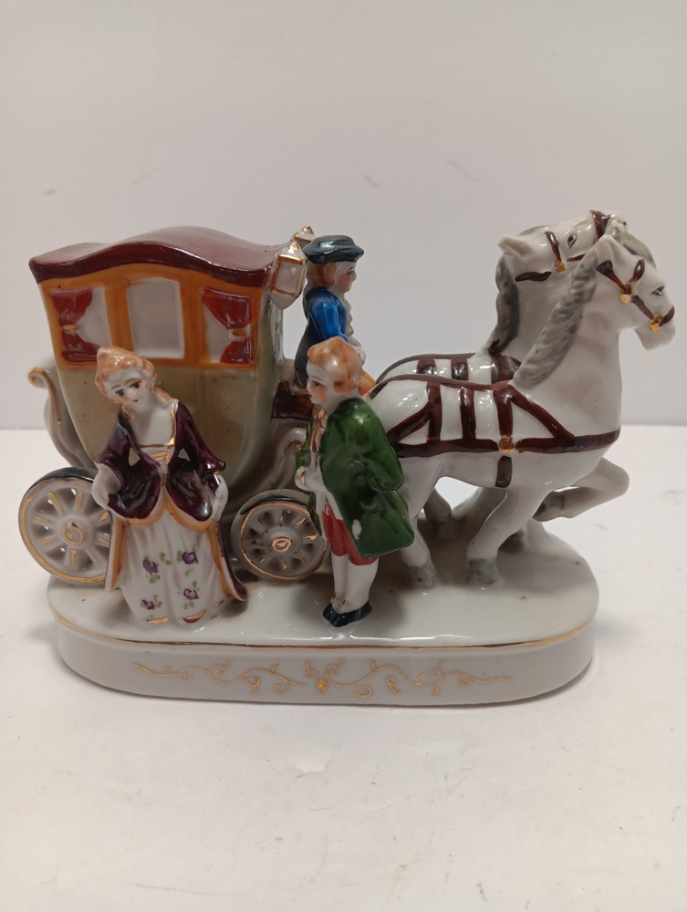 Hand Painted Porcelain Stagecoach W/Passengers Figurine Made In Japan 6.5″L