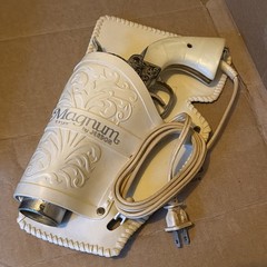 Rare Find Vintage Jerdon Magnum Revolver Wall Mount Bath Accessory Holster Decor