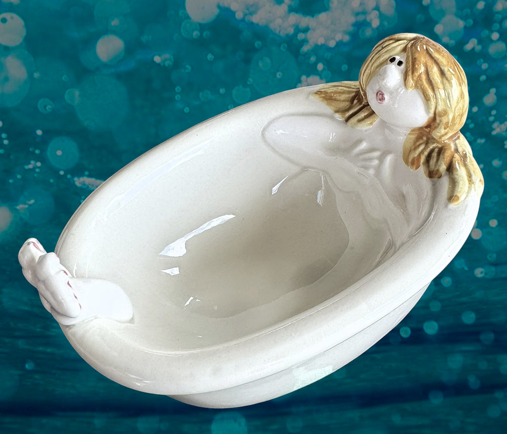 Fitz & Floyd FF Woman in Bathtub Soap Dish Trinket Tray Vintage 1975 Bath Tub
