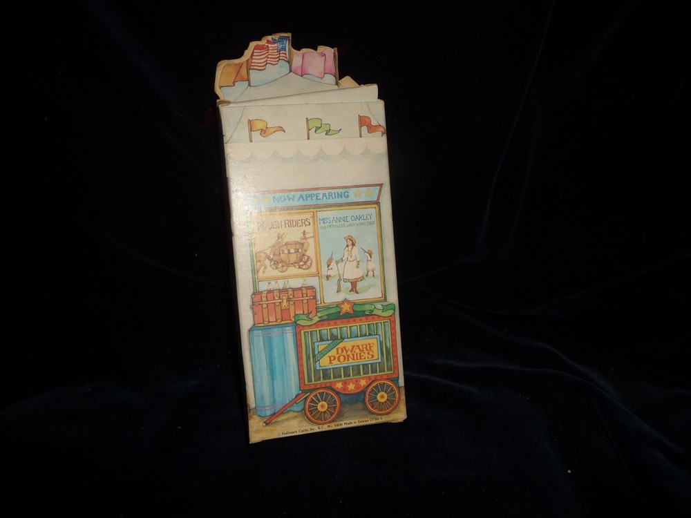 #12/12 vtg HALLMARK ANNIE OAKLEY doll IN BOX