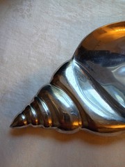 VTG 1990s Paradigm Exclusive Cast Aluminum Horn Shell Catch All Decorative Dish