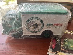 RARE Ertl Collectibles 1949 White Tilt-Cab Truck Die-Cast Metal Vehicle NIB