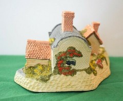 David Winter Lock Keepers Cottage. In original box.
