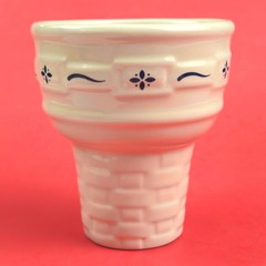 RETIRED LONGABERGER POTTERY: WOVEN TRADITIONS BLUE ICE CREAM CONE PRE-OWNED