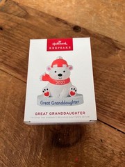 Hallmark Keepsake Ornament 2022 Great Granddaughter Polar Bear Red Scarf Hat NIB