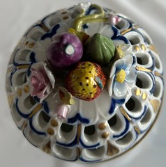 SEVRES Modele et Decoration Exclusive a la Main Pedestal Potpourri Bowl FRANCE