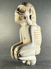 RARE ANCIENT PRE COLUMBIAN STONE CARVED TAINO BEHIQUE CROUCHED POSITION C 900AD