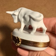France Limoges White Bull Trinket Box Peint Main Authentic Limoge