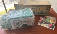 RARE Ertl Collectibles 1949 White Tilt-Cab Truck Die-Cast Metal Vehicle NIB