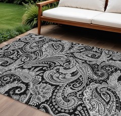 10′ X 14′ Black Gray And White Paisley Washable Rug