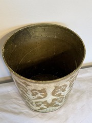 Vintage Italian Florentine Gilt Wood White & Gold Tole Waste Basket /Plant Pot